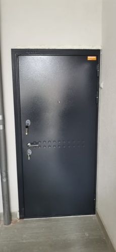 Мастино (Бульдорс) МАСС 90/CR-4 (Букле графит R4-Ларче шоколад, Black, Черный лакобель) фото 3 Мастино (Бульдорс) МАСС 90/CR-4 (Букле графит R4-Ларче шоколад, Black, Черный лакобель) фото 3